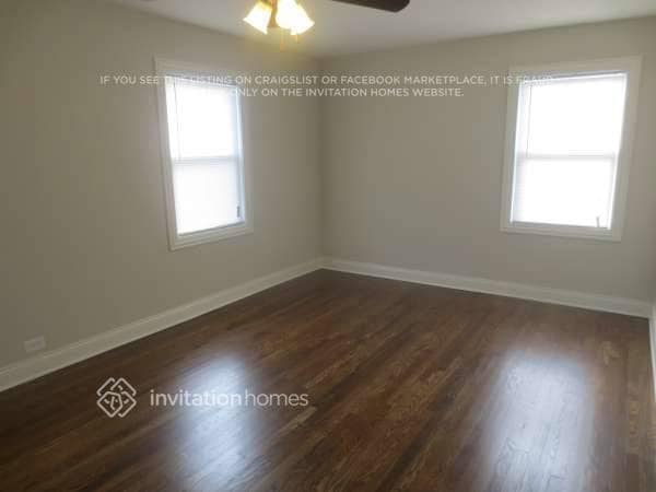 Building Photo - 8228 S Christiana Ave