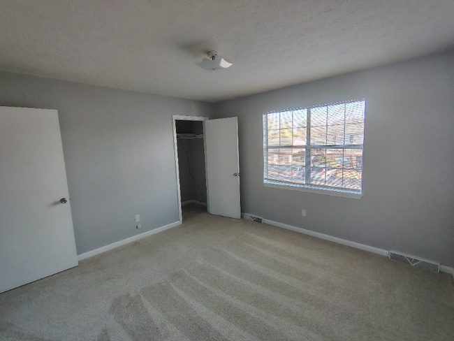 Building Photo - 74 Duiguid Dr