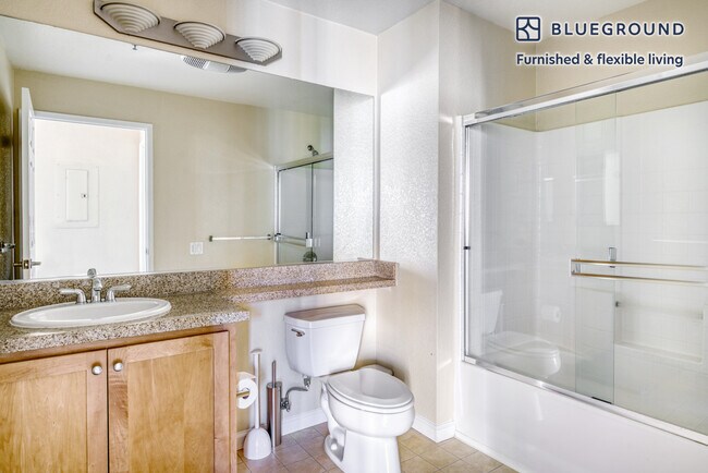 Building Photo - 1000 National Ave