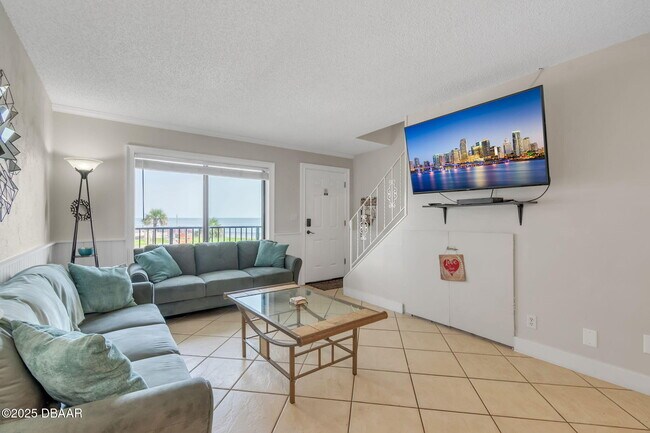 Building Photo - 1404 N Atlantic Ave