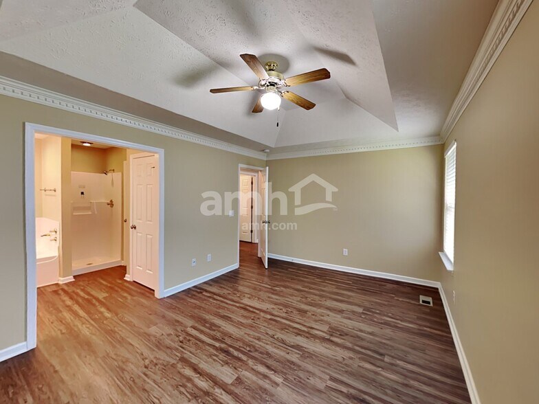 Building Photo - 1617 E Blairmont Dr