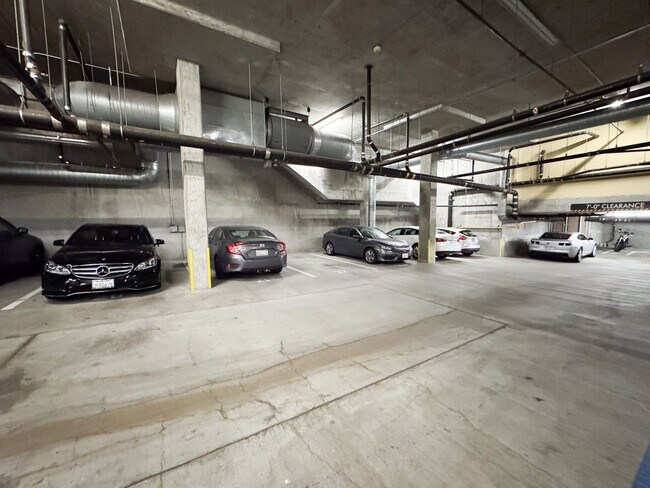 Building Photo - Porto di Italia Little Italy View Condo  1/1 includes parking