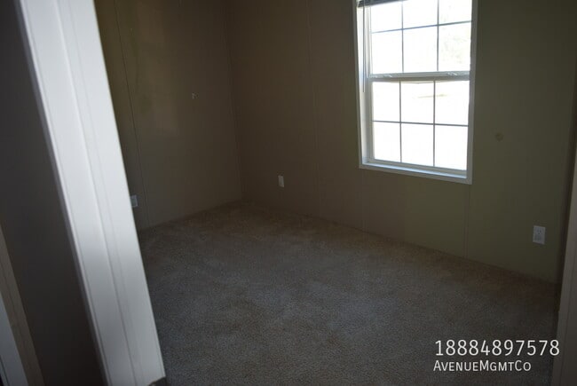 Building Photo - 239 Old Tavern Ln