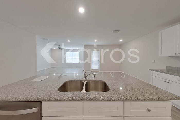 Building Photo - 4671 Malay Cir