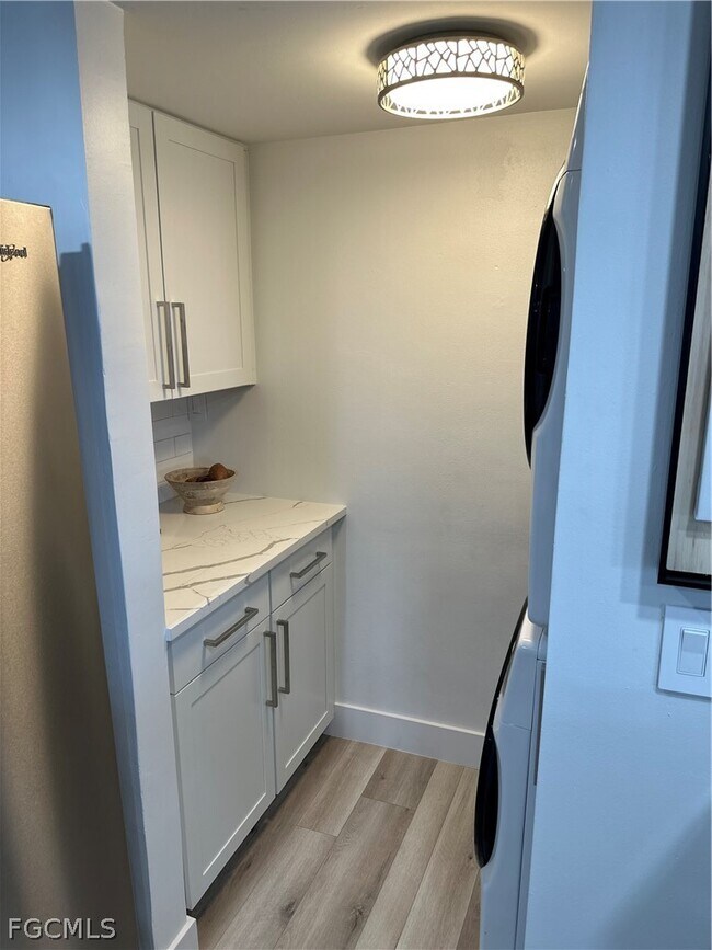 Building Photo - 1900 Clifford St