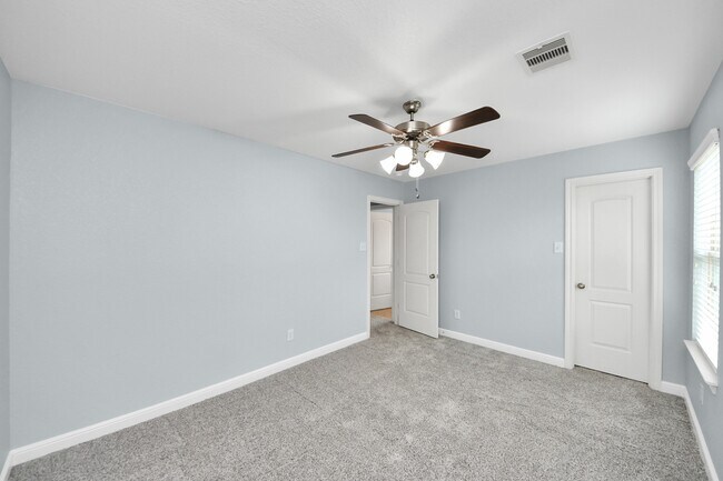 Building Photo - 19046 Sweet Springs Ln