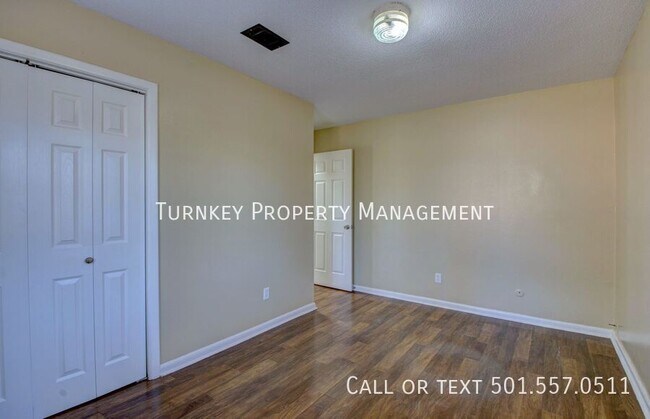 Building Photo - 202 Overland Trail