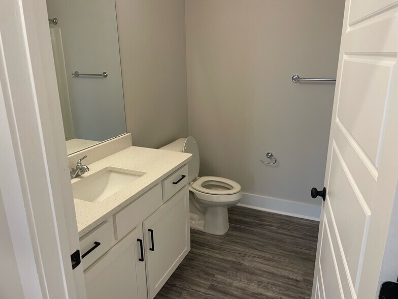 Building Photo - 395 S Crow Creek Dr NW