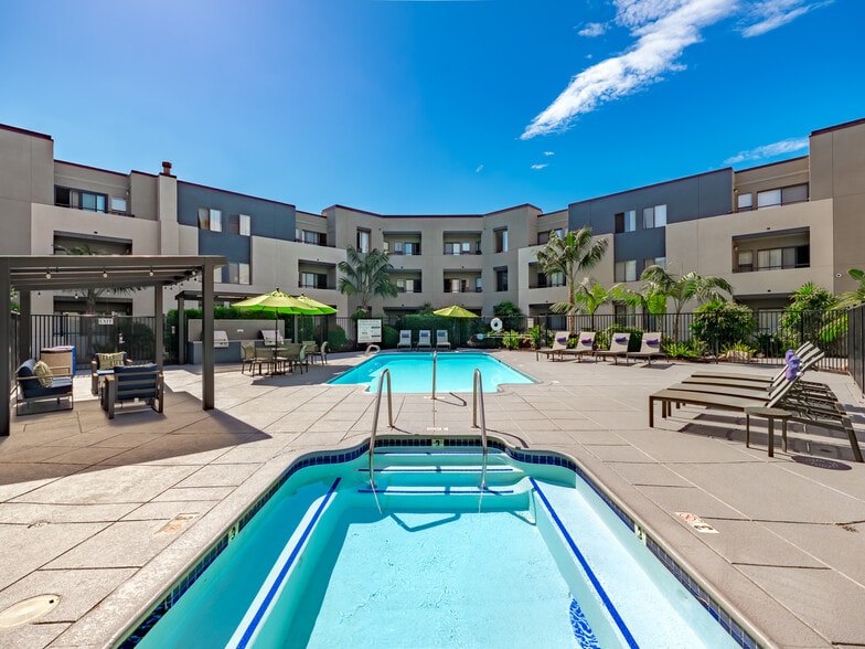 Primary Photo - The Plaza Apartments