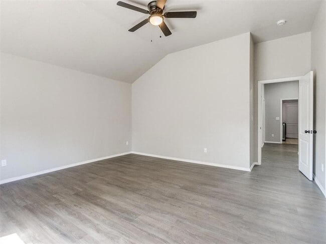 Building Photo - 13300 S Robinson Ave