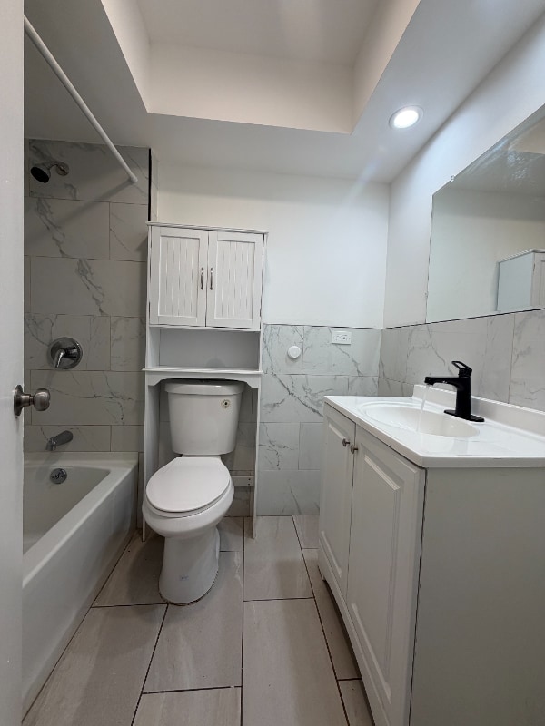 Building Photo - 18104 Paxton Ave