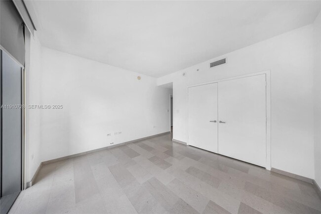 Building Photo - 88 SW 7th St