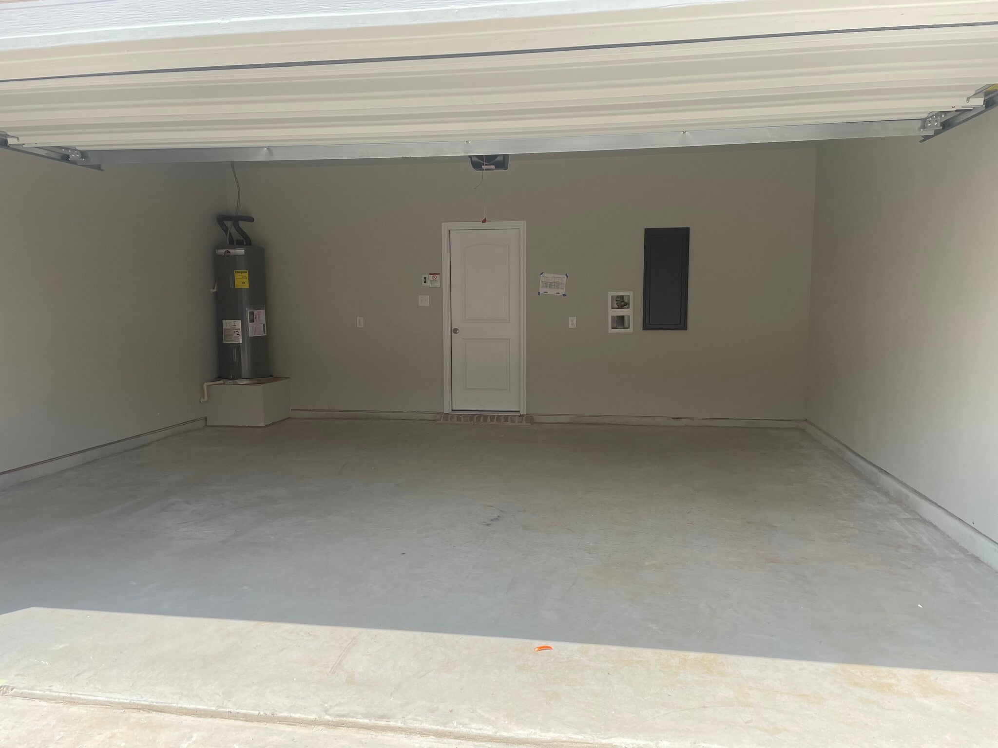 Garage 2 car - 2209 Greystone Dr