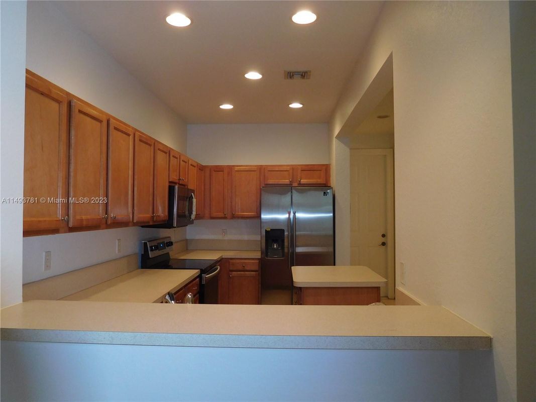 Building Photo - 1727 San Benito Way