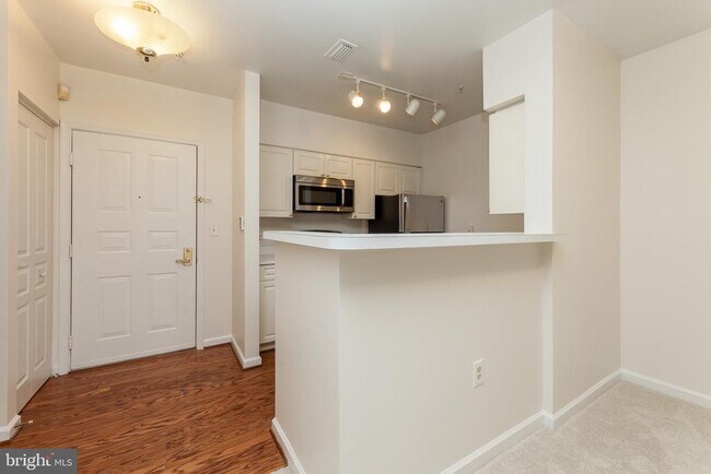 Primary Photo - 2204 Westcourt Ln