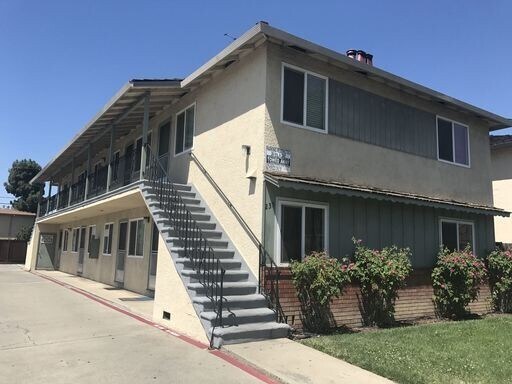 Building Photo - Pamela235 - 10%