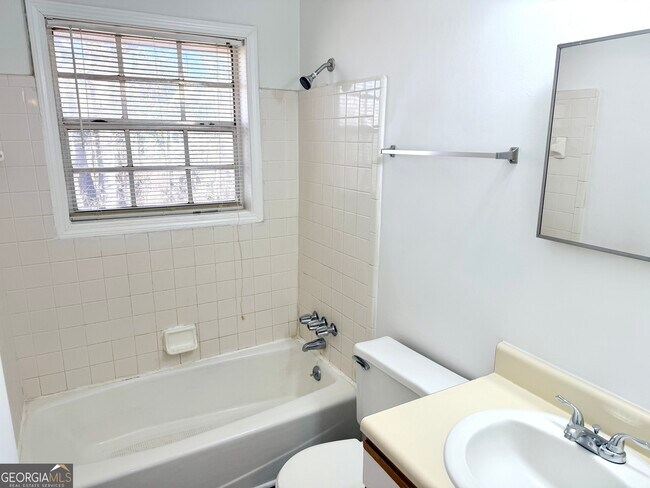 Building Photo - 111 W Burke St