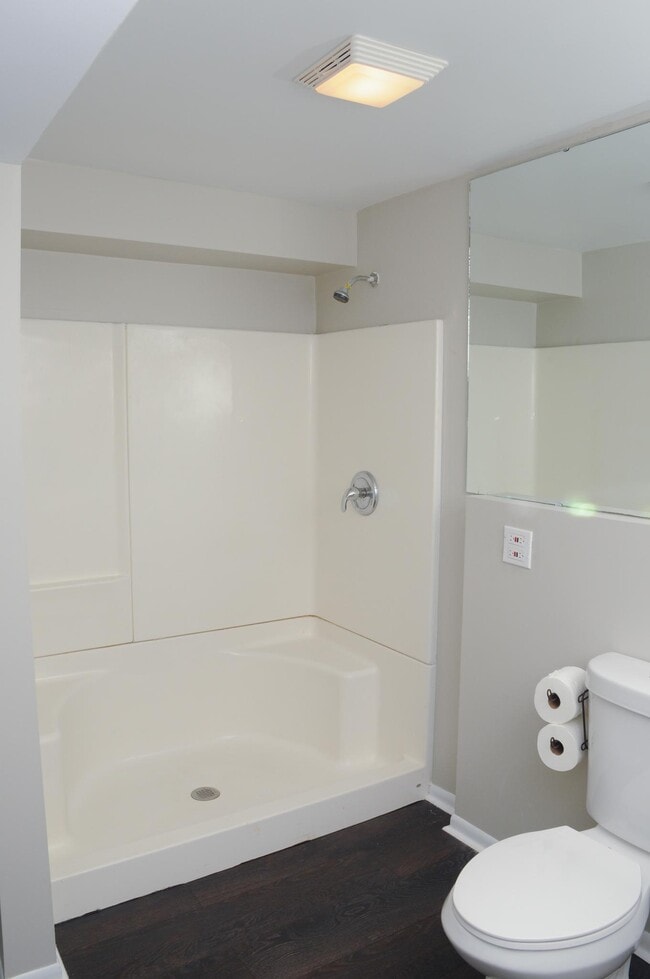 Downstairs Bathroom - 152 Farm Gate Ln