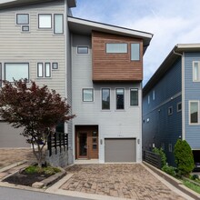 Building Photo - 410A 33rd Ave N-