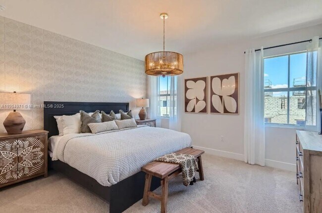 Building Photo - 117 SW 170th Ave