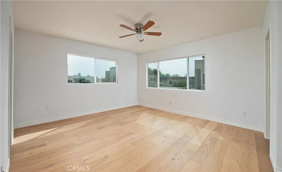 Building Photo - 8839 Cedros Ave