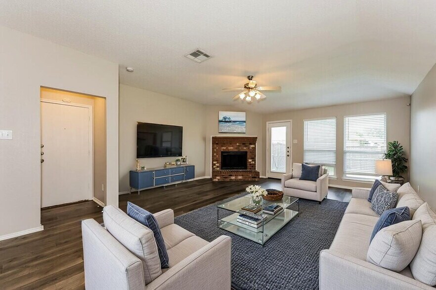 Building Photo - 1711 Venus Dr W