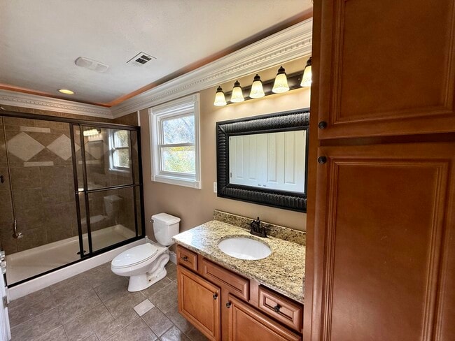 Building Photo - 51 Lee's Ford Dock Rd