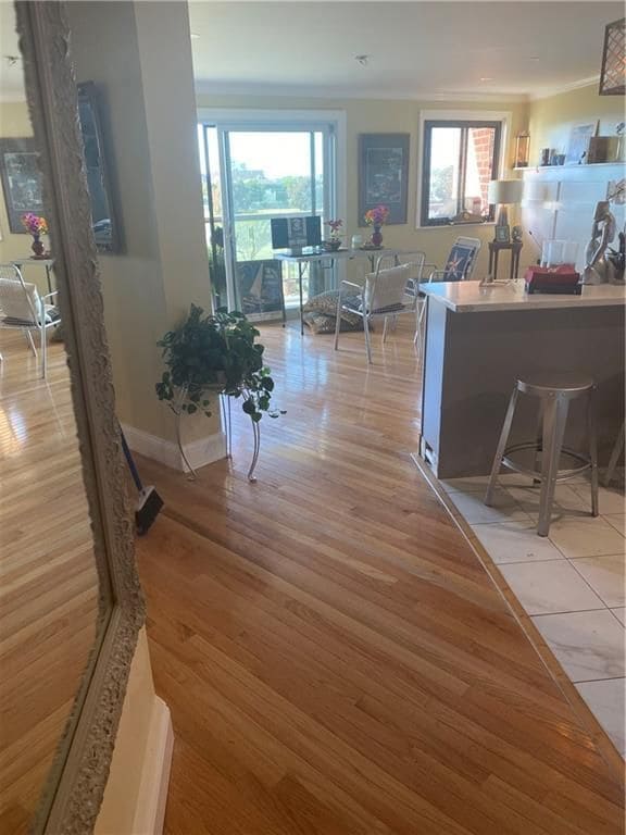 Building Photo - 1204 Capella S