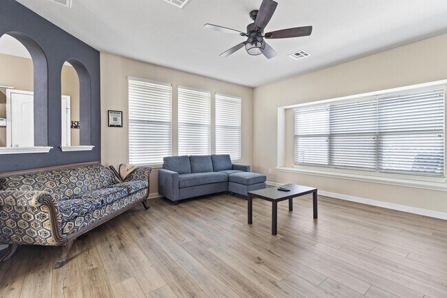 Primary Photo - 314 Sycamore St