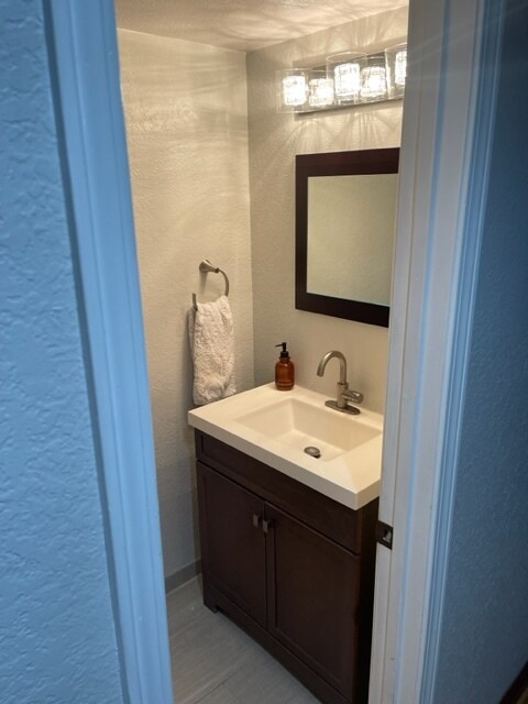 powder room(Attached to living room) - 2103 Rockefeller Ln