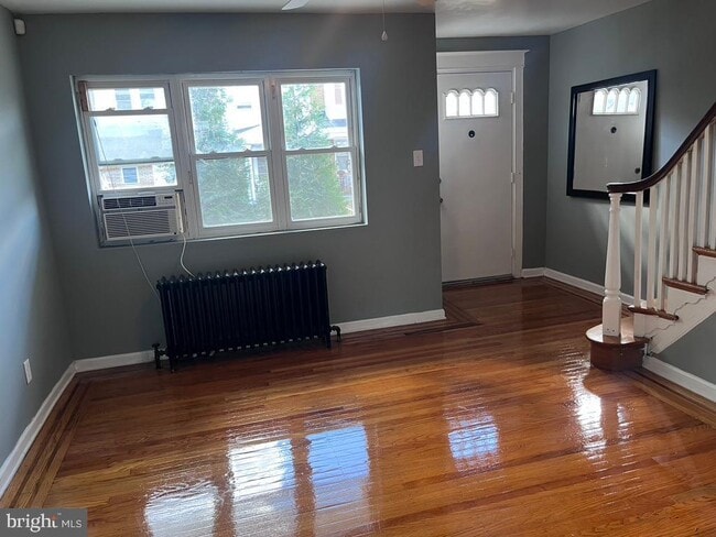 Building Photo - 4737 Vista St