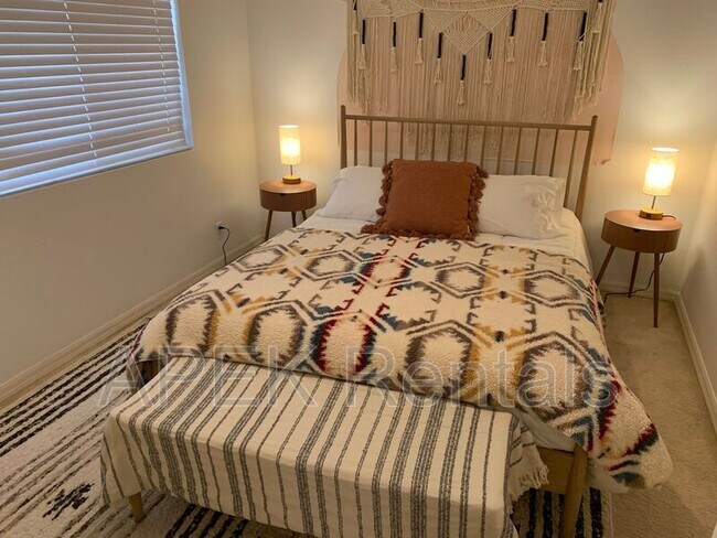 Building Photo - 61493 Desert Air Rd