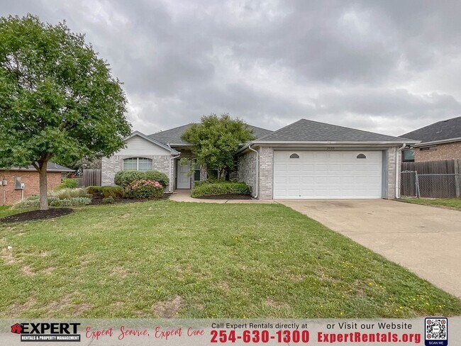 Building Photo - A Beautifully Updated 3-Bedroom Home that ...