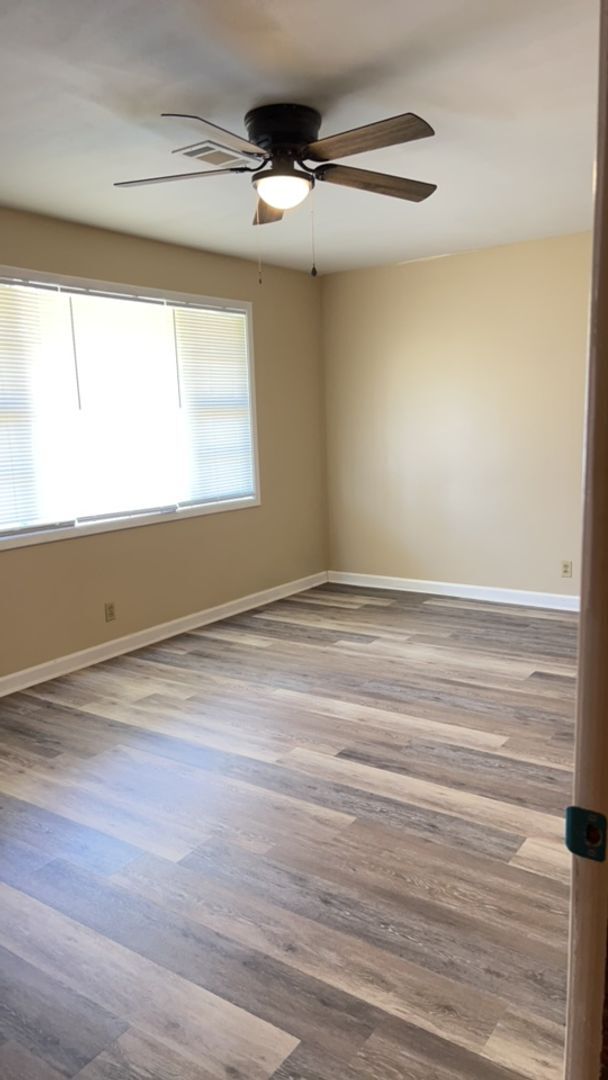 Building Photo - 3 Bed 2 Bath House