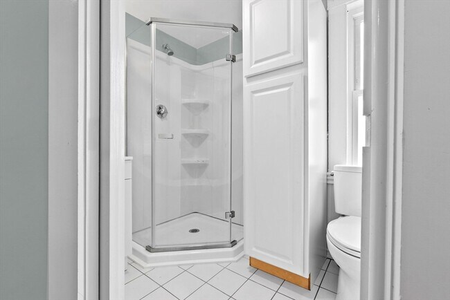 Building Photo - 23 Thorndike St