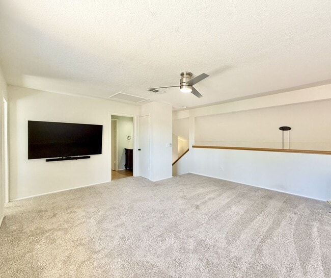 Building Photo - 112 Willow Lake Dr