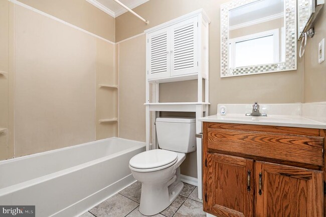 Building Photo - 6580 Lochleigh Ct