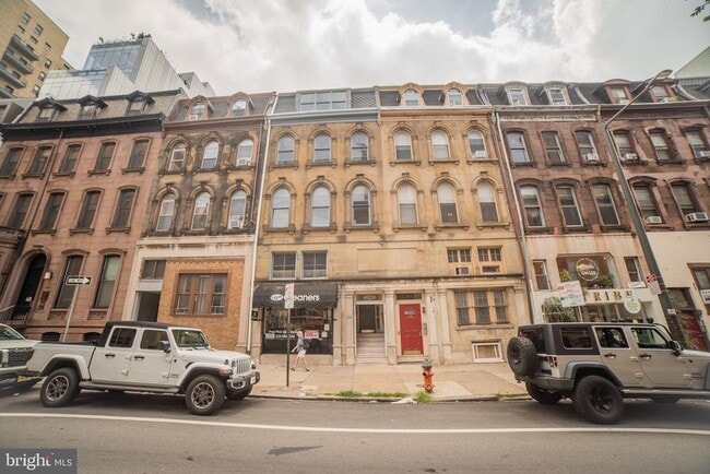 Building Photo - 2116 Walnut St