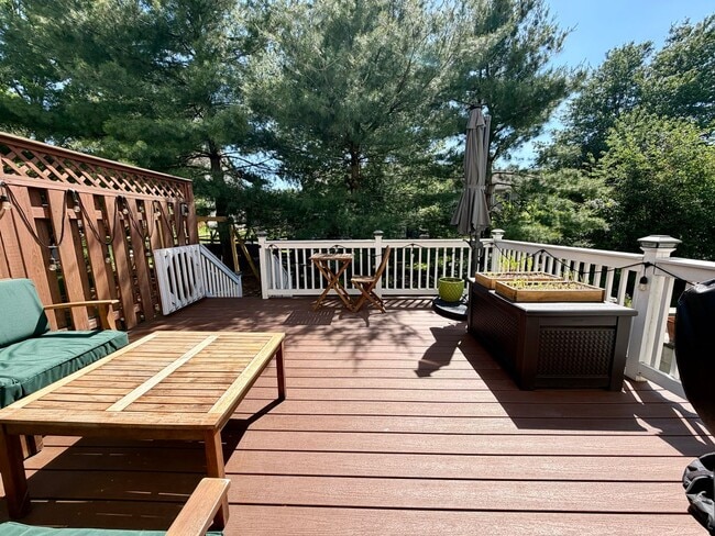 Building Photo - Stunning 3-Bedroom/2-Bathroom Townhouse in Perkasie! Available Mid July!