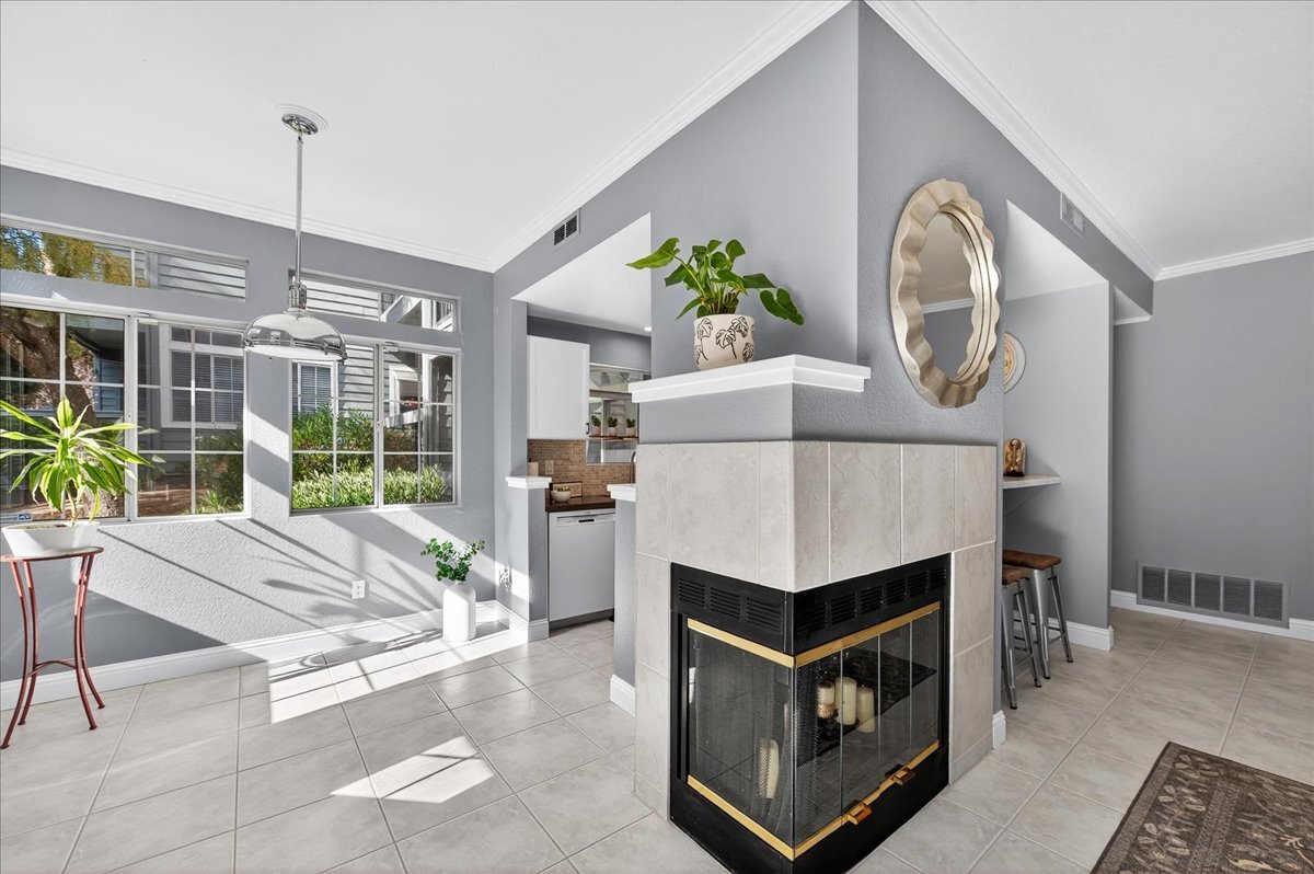 Building Photo - 7875 Canyon Meadow Cir