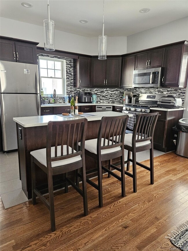 Building Photo - 93 Hempstead Ave