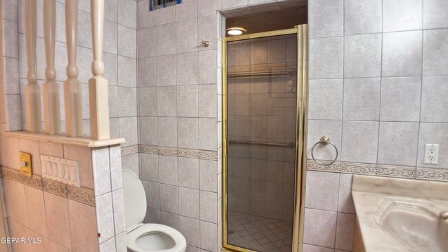 Building Photo - 4719 Frankfort Ave