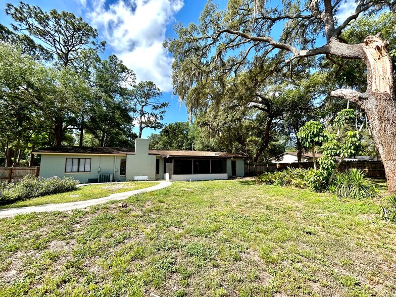 Building Photo - 487 Overstreet Ave