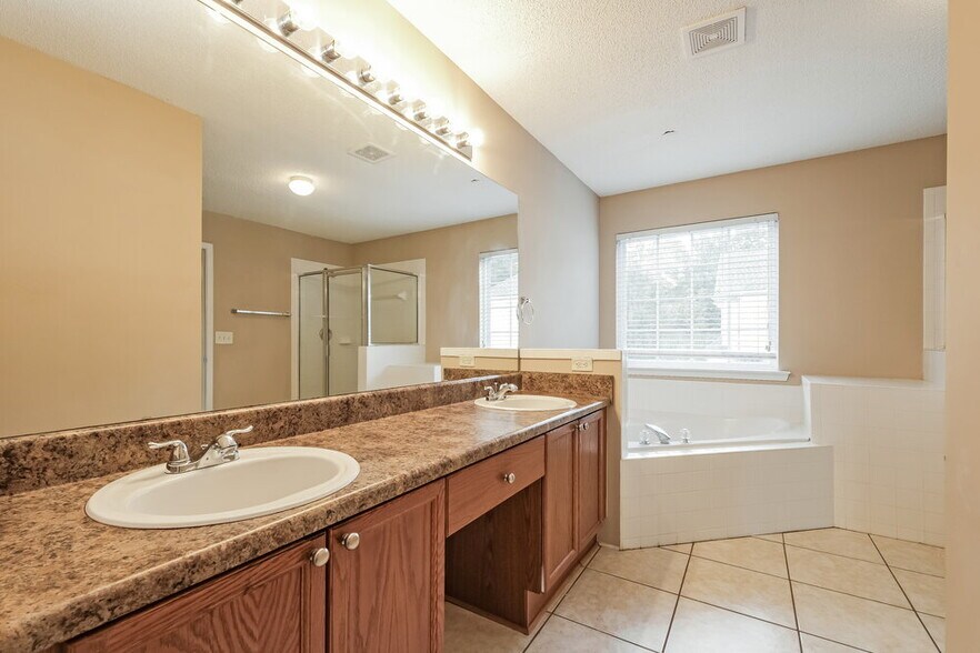 Building Photo - 2295 Clonts Ct