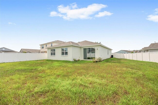 Building Photo - 6175 SW 74th Ct