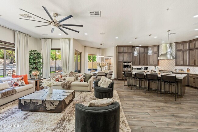 Building Photo - 10840 E Bahia Dr