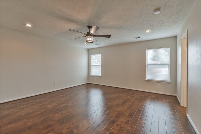 Building Photo - 7934 Blue Wahoo Ln