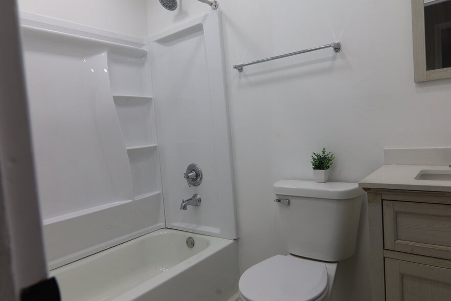 Building Photo - 5377 Flotron Dr
