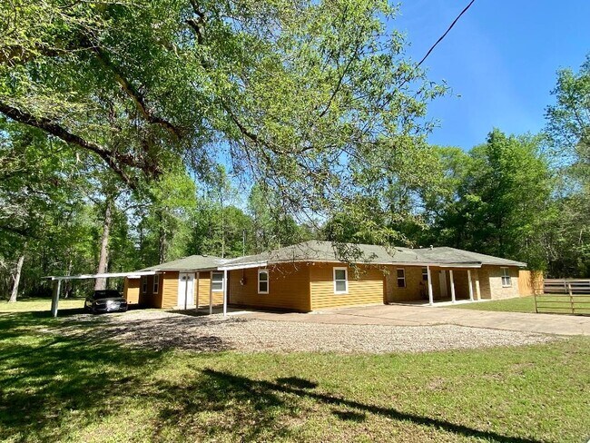 Building Photo - 10451 N Essex Dr