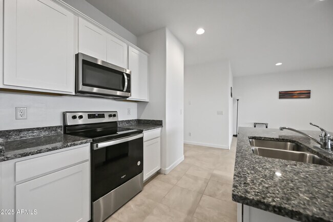 Building Photo - 38180 W Amalfi Ave